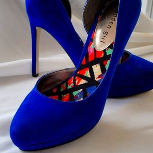 Navy Blue, high heels size 8 once worn for a Foto Shoot